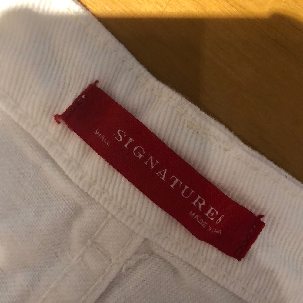 Shorts - Picture 5 of 6